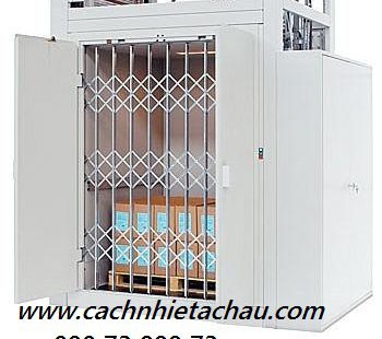 lắp đặt thang máy tảı hàng cho nhà máy sản xuất employee photograph